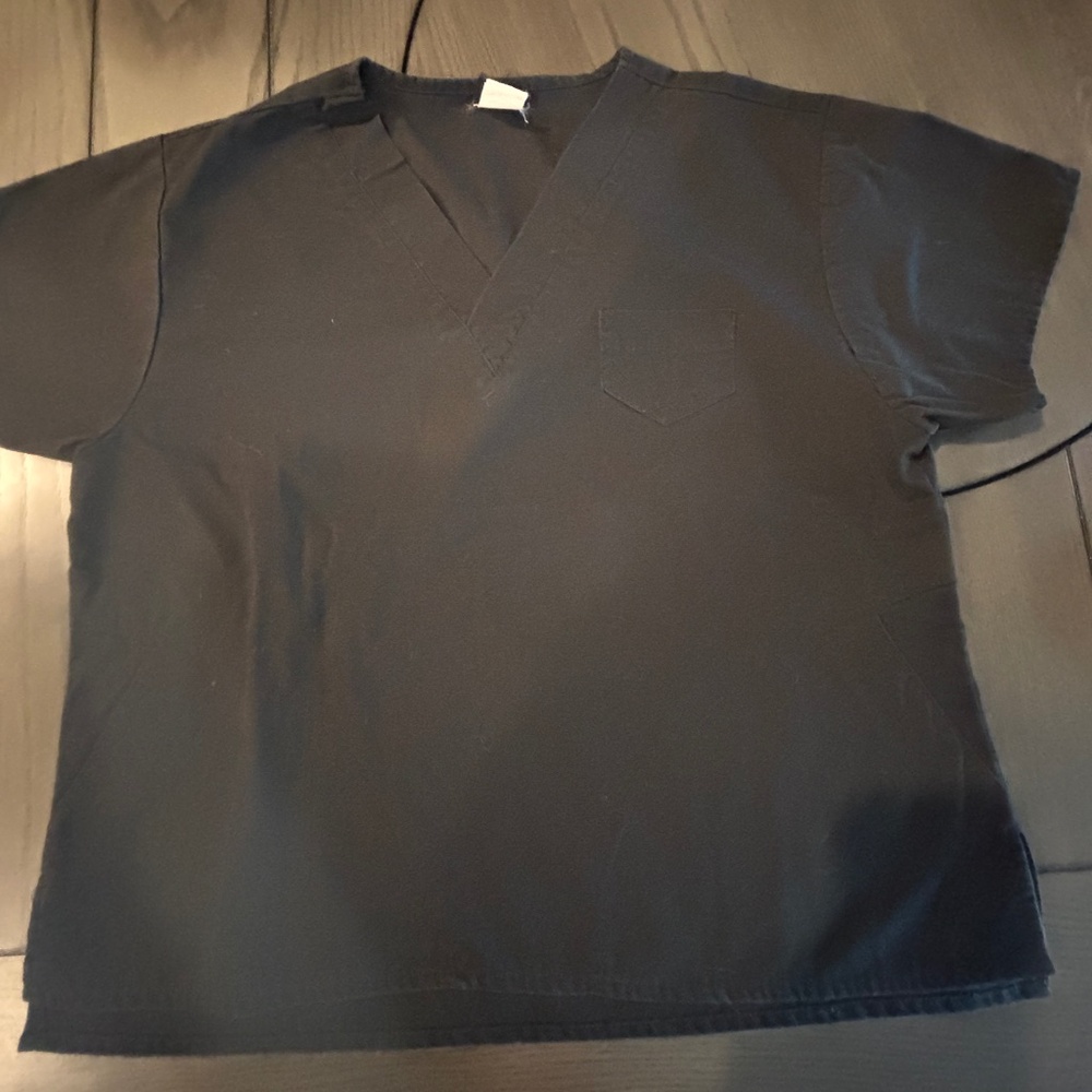 MedGear Scrub Top: Black